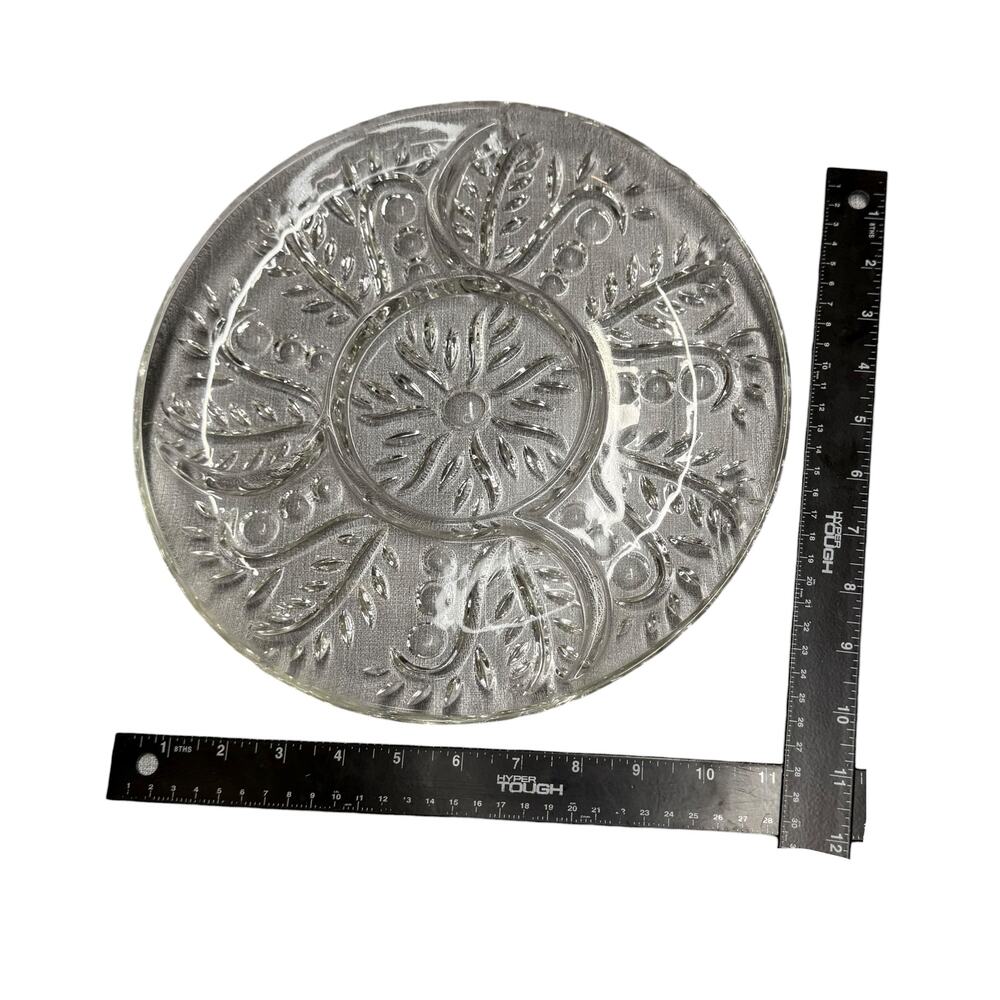 Vintage Clear Pressed Glass Plates Set of 2 Floral Scroll 8in - Picture 5 of 6